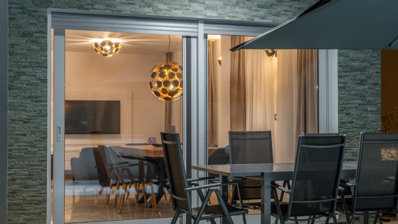 Villa Dea - Dein Rueckzugsort Am Meer Mit Beheiztem Pool Vrsi Exterior foto