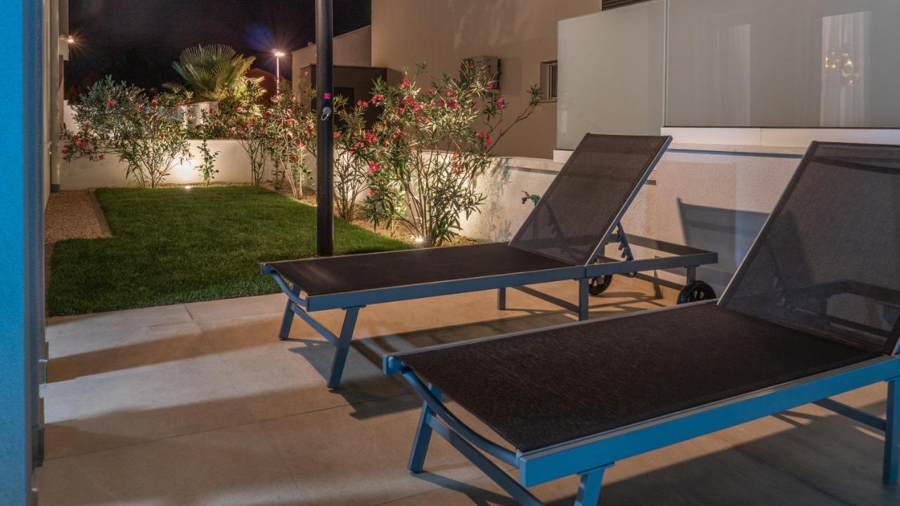 Villa Dea - Dein Rueckzugsort Am Meer Mit Beheiztem Pool Vrsi Exterior foto