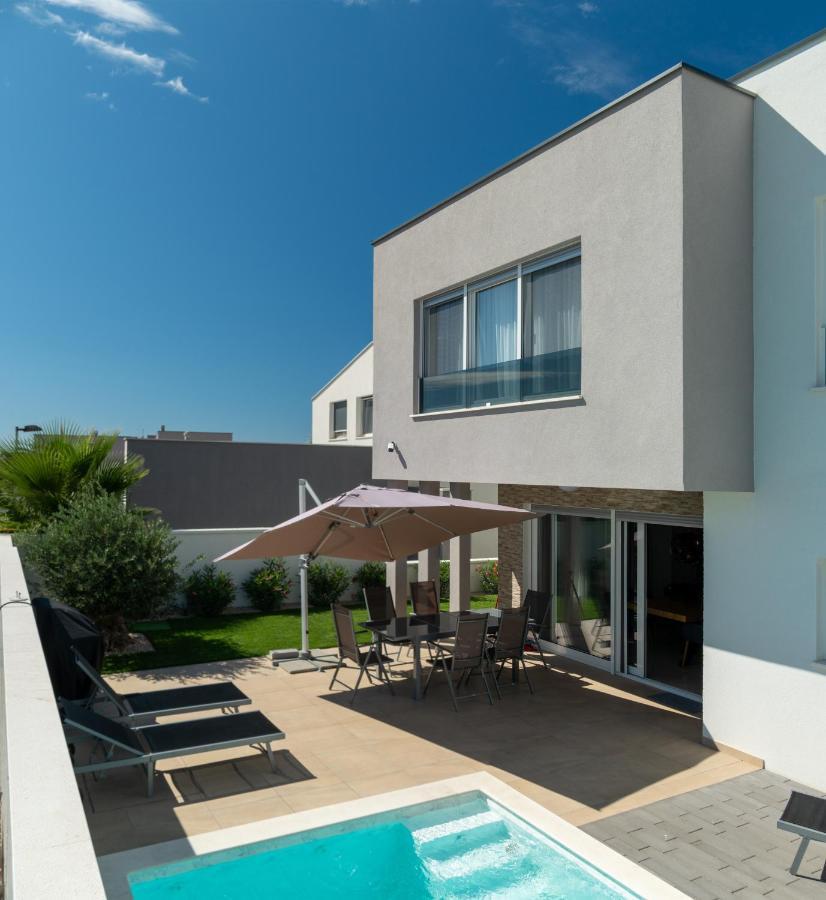 Villa Dea - Dein Rueckzugsort Am Meer Mit Beheiztem Pool Vrsi Exterior foto
